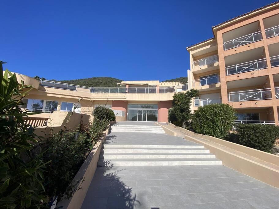 Bel App T2 En Bord De Mer Vue Sanquinaires Piscine Ajaccio  Bagian luar foto